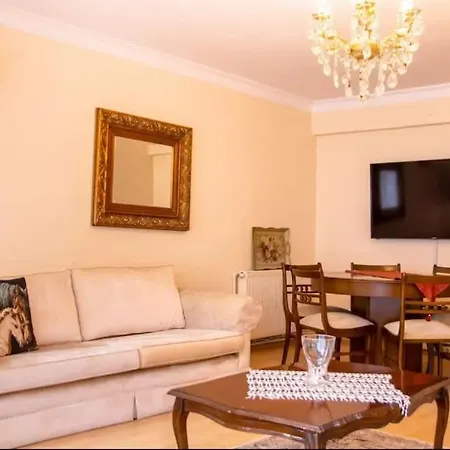 Апартаменты Charming Sea View House In Измир