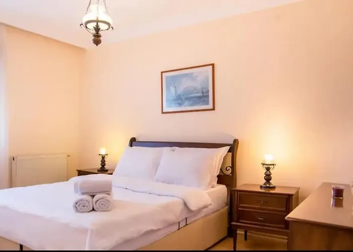 Charming Sea View House In Appartement İzmir