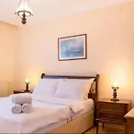 Charming Sea View House In Appartement İzmir